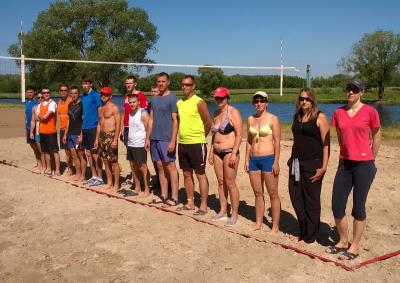 Спортивную программу «Орехового берега» открыли волейболисты-пляжники